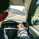 「ぶつかった！」冬の田舎道で対向車が突然スリップ。大事故のあと私が心から感じたこと【体験談】