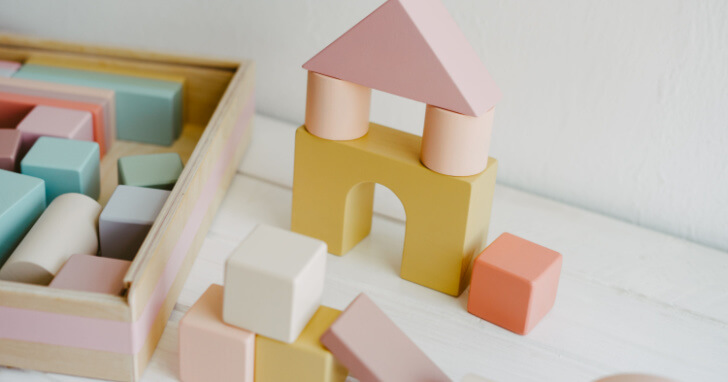 積み木おすすめ10選｜木製・日本製など選び方のポイントも解説