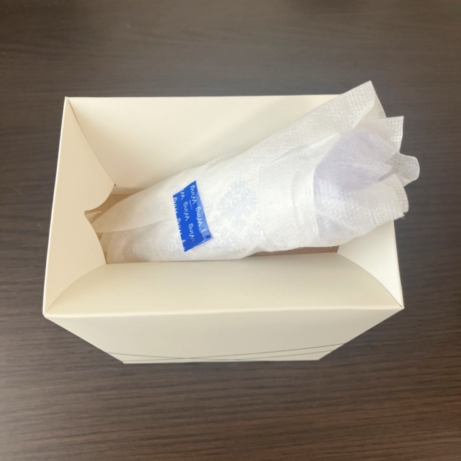 箱ごと「ポイッ」で手間いらず！ 生理用品の処理も簡単に→【3COINS】の超便利アイテムとは！？