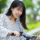 坂道をこぐたび「漏れるかも…」と冷や汗！自転車通学の女子大生をヒヤヒヤさせた悩みとは