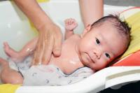 【医師監修】季節別の赤ちゃんの肌のお手入れ法