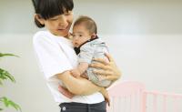 【助産師監修】正しい抱っこ姿勢（コアラ抱っこ・浮き輪抱っこ）