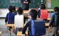 「こんなはずじゃ…」入学式の集合写真、カメラマンの指示通りにしたのに！？→仕上がりを見て驚愕！