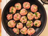 【やっすい豚こま肉が別次元でウマくなる！】その手があったか「食いつきがすごい」“禁断の美味しさ”