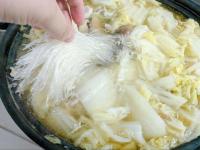 調味料は最低限！白菜が秒でなくなる…「ピェンロー鍋って何！？」煮るだけなのに卒倒するほどウマイ