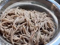 「飲んだあとにこれ出てきたら最高！」【年越しそばを作る前に知ってよかった】出汁いらずでも激ウマ