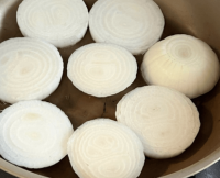 【お願い！新玉ねぎあったら全員やって】「もう一生コレでいい」「瞬殺だった」旬を味わう最高の食べ方