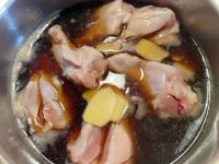 【スーパーの手羽元はこう食べるのが大大大正解！】“あの液体”にドボン！「照りっ照り」大人気も納得
