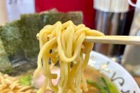 ライス有料になってもまた行く！これは箸が止まらん！【東京・中野】濃厚豚骨醤油スープを浴びるほど飲みたい