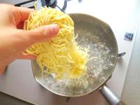 『サタプラ』放送で…→【近所の店舗全滅…公式通販も注文殺到の注意喚起…】もはや"幻の一袋"化した"袋麺"