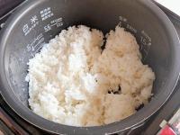 【“冷めたごはん”そのままレンチン…←絶対やめて！！】「いつもやってた…」「早く教えてよ(泣)」メーカーが教える“まるで炊き立て"