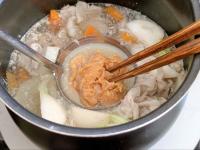 【三國シェフは豚汁をこう作るのね！】美味しくて「いつものに戻れない(泣)」震えるほどウマイ食べ方