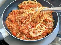 【やってたら至急やめて！ミートソースのNG食べ方】「食中毒の恐れも」管理栄養士がゾクリとする警告→「マジか(泣)」