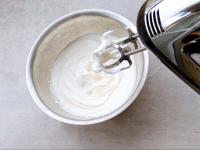 【元パティシエ】が教える『絶対にやめてほしい泡立て方』に「ぎくり！」「クリーム飛び散る原因これか」