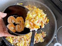 餃子の王将で「約10年働いた元店員」がこっそり教える【エビチャーハン】がやばい！「本当にお店の味」風味が桁違い…