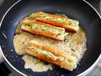 これ反則でしょ…【ちくわはこの食べ方が最高！】「切り込みに詰めるだけ」うますぎ！「ガツガツ止まらない」お弁当に入れます！