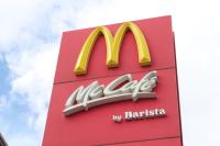 【コレを待ってたーーっっ！】発売早々マックに駆け込む人続出！「パンチ効いてるな！」「急いで食べないと」ファン歓喜の3品を実食  