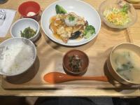 やよい軒も大戸屋もビックリ！？【おぼんdeごはん】”選べるごはんと味噌汁おかわり無料”で腹パン確定