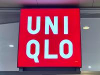 2枚買いしても「まだ買い足したい!!」【ユニクロ】大バズりTシャツ「選ぶ時、ココ注意して…!!」コーデ2選