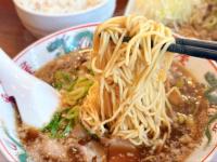 【ラーメン業界に激震！！】白飯は“無料で大盛り”に！卓上アレンジで「こんなウマい一杯が食べられるとは...」腹パン確定！大満喫