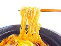 『サタプラ』放送で…→【スーパー5軒回って全滅…】どこにも売っとらんやん（泣）「累計出荷数25億食！？」「あ〜そりゃ売れるわ…」