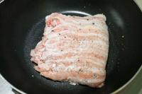 【豚バラ肉と大葉あったら…全員やってみて！】夫「これおいしい！」パック肉→パタン「まるで塊肉」"優勝"しっとりジューシーレシピ