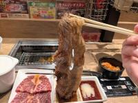 【行列覚悟で行って正解】毎月恒例「肉の日」なら半額で1,000円以下に！平日ランチならご飯おかわり無料も