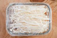 【お願い！"えのき1袋"は炒め物にしないでーー！】あの液体にドボン→レンジが大正解「冷やして…」「豆腐にのせても◎」夏にぴったりな食べ方