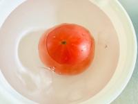 　【トマト1/2個あったら】いきなり切らないで!!「ドボンで激ウマ」「炎天下の庭作業後でもサラッといける！」暑〜い日の救世主レシピ