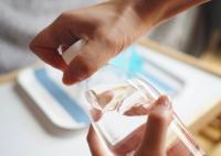 もっと早く知りたかったよ…【固いペットボトルのキャップ】が開かない!!←諦めないで！「0円でできる！」「へぇボタン連打！」簡単裏ワザ