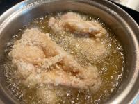 【栗原はるみさん】は“鶏もも肉”をこう食べるのね！？「衣がザックザクになる！」「全然違う(泣)」クセになる！我が家の"定番入り"レシピ