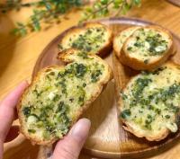 【三國シェフが教えるガーリックトースト】がバカみたいに旨いよ…(泣)超簡単「中じゅわ〜っ」「こんな美味しいのはじめて」家族も興奮の"禁断の味"