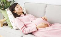 妊婦の仰向け寝はいつまで大丈夫！？ 胎児に影響はあるの？