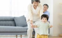 「良かれと思って」に注意！孫への愛情が時に危険につながる！？おじいちゃん・おばあちゃんのNG行動