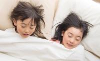 0歳から「ひとり寝」させていたわが家。姉妹が成長した現在、改めて感じているメリットとは？