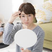 「シャンプーのたびごっそり」意外と多い「産後の抜け毛」割合は?驚愕のエピソードとは?
