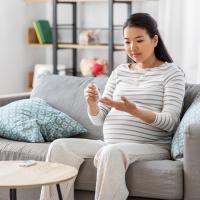 「なんで私だけ…? 」妊娠初期に医師に告げられた驚愕の事実…【体験談】