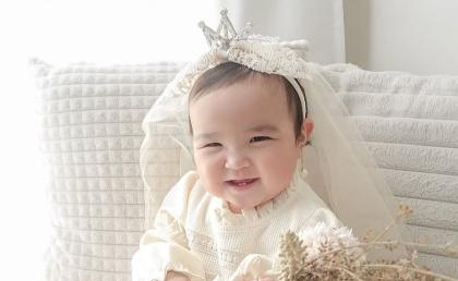 エモかわ♡クラシックなグローバルネームといえば？密かに注目したい、上品でかわいい三音ネーム！