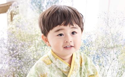 【一周回ってシンプル】男の子は今「一文字ネーム」が大人気！人気の名前はコレでした♡
