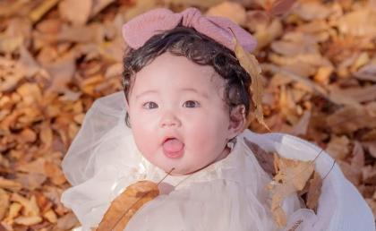 「キラキラネームとは正反対！？」女の子に人気の【紅葉ネーム】が特大トレンド♡人気の名前はコレ！