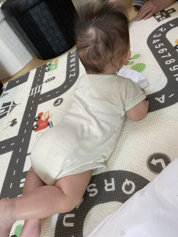 首座りについて 医療専門家が個別回答 妊娠 出産 子育ての悩みを解決するオンライン相談 ベビーカレンダー