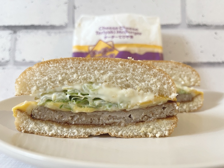  甘辛とろける！「チーチーてりやき」
