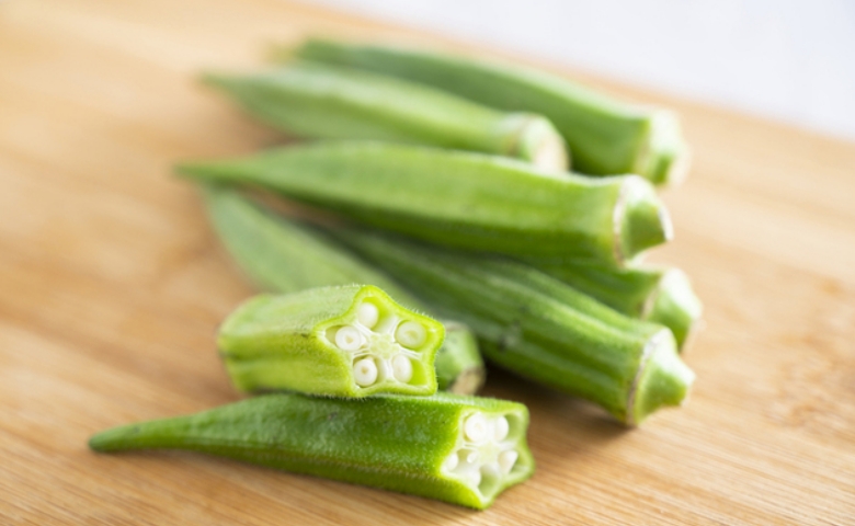【もう“オクラは茹でる派”には戻れない】驚きのパリパリ食感に即リピ！パパ＆子ども「また作って！」