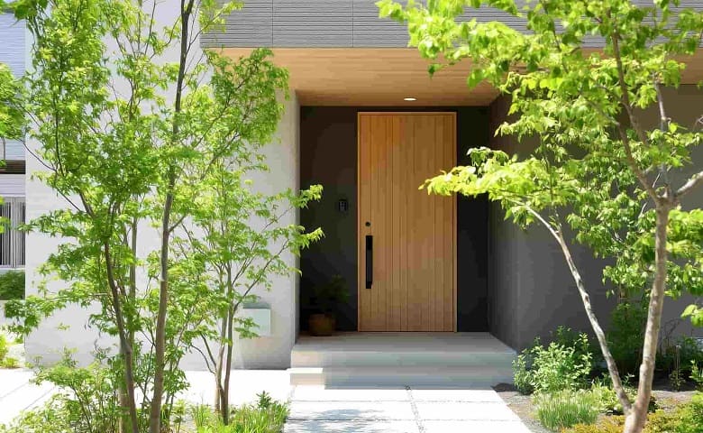 「え！？うそでしょ！？」ママ友が念願のマイホーム購入→お披露目会に呼ばれて出向くと…異様な光景に絶句！