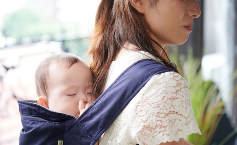 知らなきゃ損！ママと赤ちゃんも劇的にラクになる「おんぶのコツ＆注意点」を助産師が解説！
