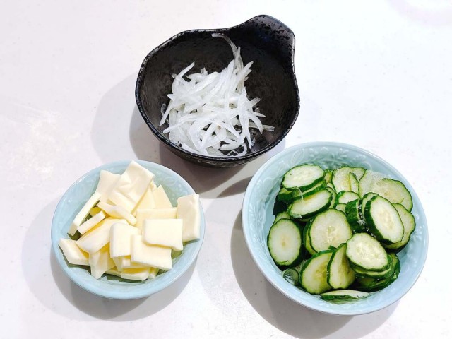 カニカマとチーズのマカロニサラダ