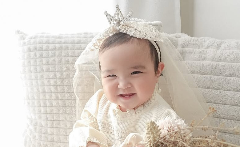 エモかわ♡クラシックなグローバルネームといえば？密かに注目したい、上品でかわいい三音ネーム！