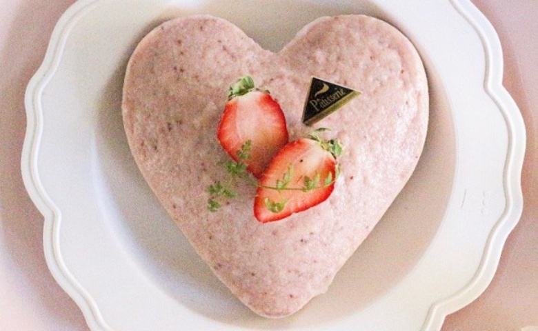 バレンタインにぴったり♡ 赤ちゃんがパクパク食べる！管理栄養士監修「いちごの米粉スチームケーキ」