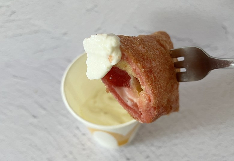 【マクドナルド】「いちごショートケーキパイ」