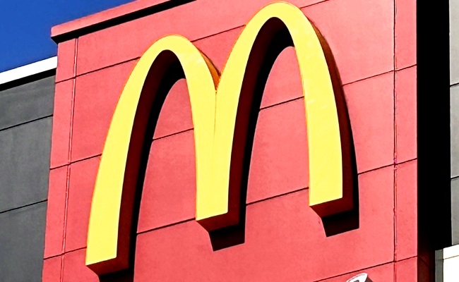 神回♡【ハッピーセット】4/10発売！毎年超人気！新作おもちゃを全種類見せ！「かっこよ！」「全部ほしい」